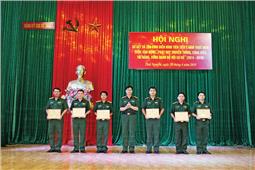 Các đơn vị sơ kết 5 năm thực hiện  Cuộc vận động “Phát huy truyền thống,  cống hiến tài năng, xứng danh Bộ đội Cụ Hồ”